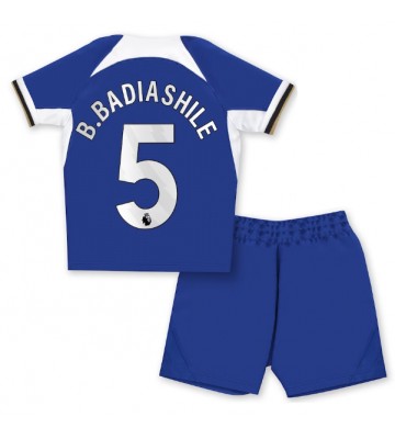 Chelsea Benoit Badiashile #5 Replika Babytøj Hjemmebanesæt Børn 2023-24 Kortærmet (+ Korte bukser)